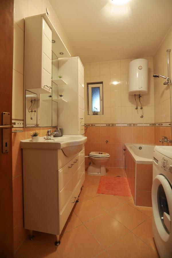 Ferienwohnung Stone Sun Kaštela Exterior foto